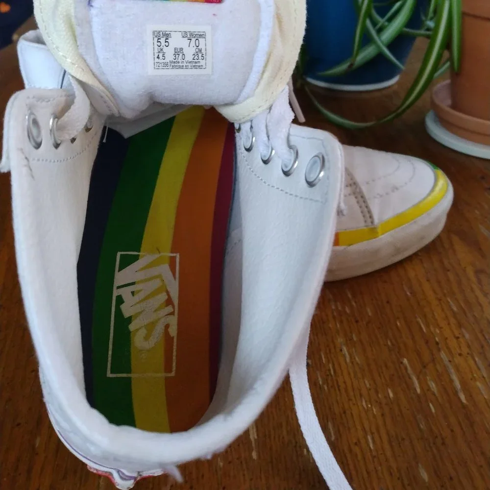 Vans Sk8-Hi Tapered True White Rainbow Foxing 7 5.5 Pride🏳️‍🌈 - Picture 11 of 13